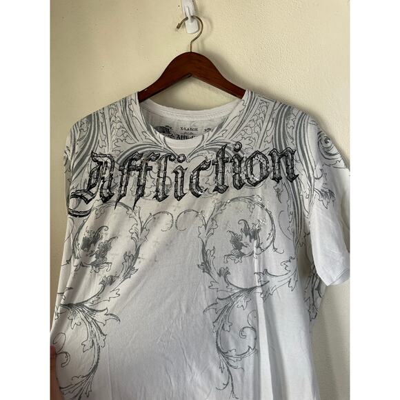 Vintage Y2K Affliction Men’s Distressed White Cross Wings Short Sleeve T Shirt - Picture 6 of 9